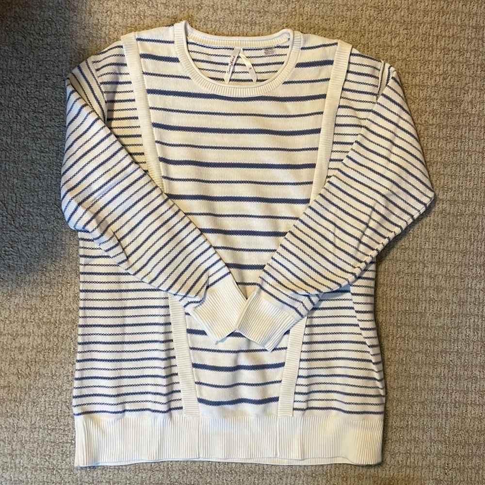 Seraphine maternity/nursing sweater.